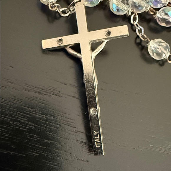 vintage Italian Catholic rosary, iridescent crystal beads Stamped Italy - Picture 3 of 8